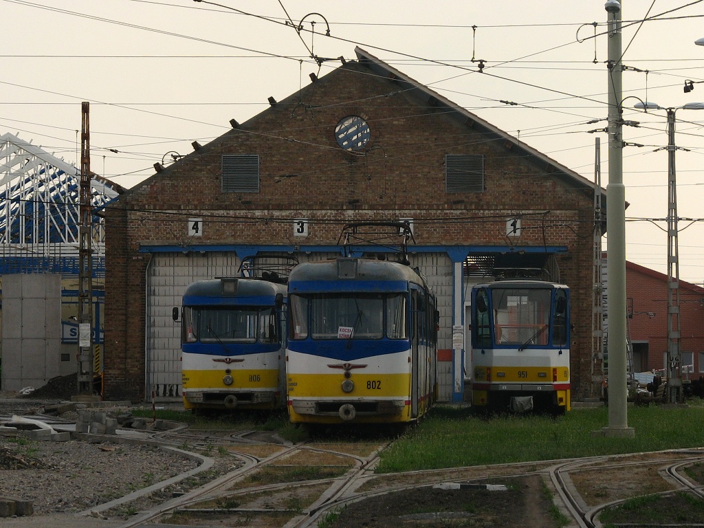 Сегед, CSM-4 № 806; Сегед, CSM-4 № 802; Сегед, Tatra TB6A2 № 951