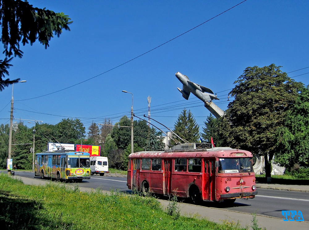 Тернополь, Škoda 9TrH29 № 068; Тернополь, Škoda 14Tr02/6 № 110