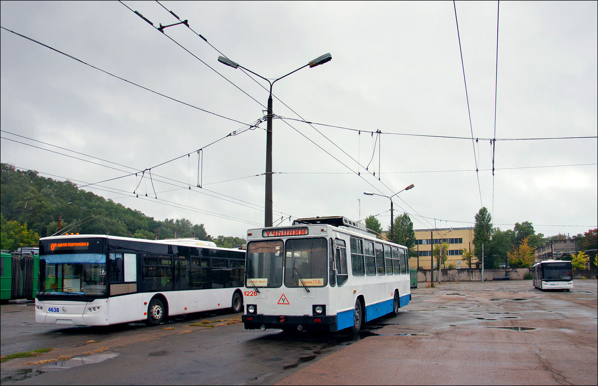 Киев, ЮМЗ Т2 № 4226