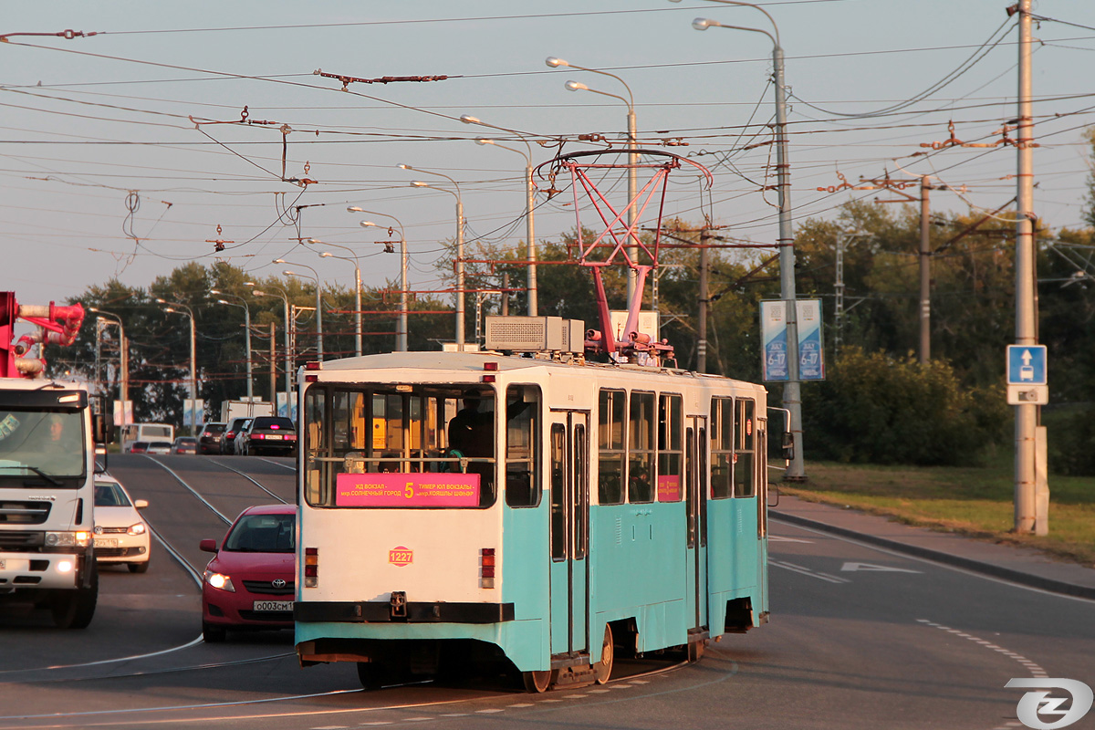 Казань, 71-402 № 1227