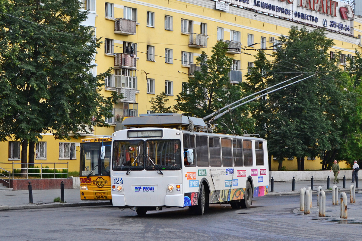 Екатеринбург, ЗиУ-682 КР Иваново № 124