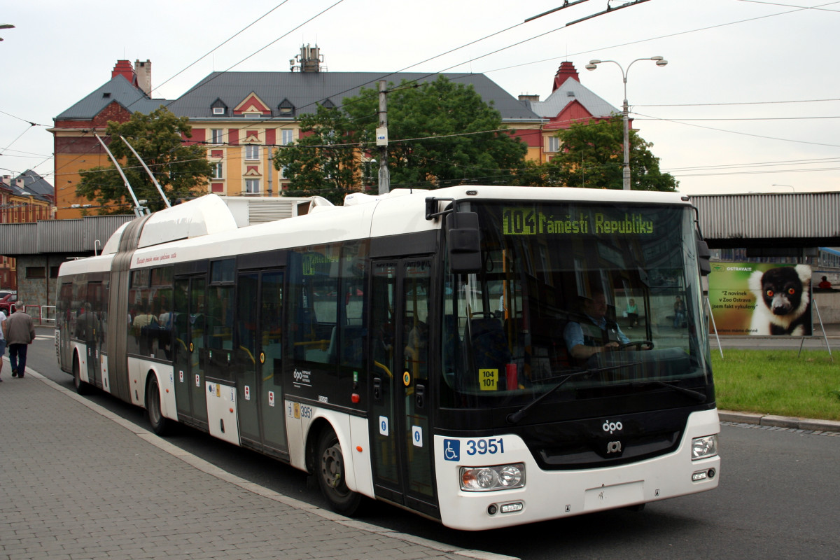 Острава, SOR TNB 18 № 3951 Острава, SOR TNB 18 № 3951