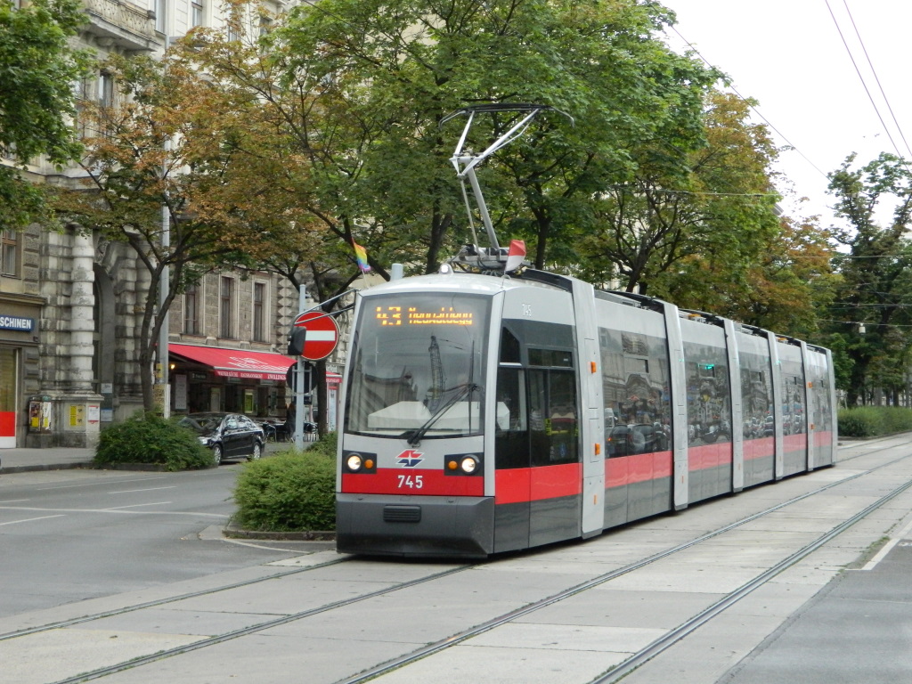 Вена, Siemens ULF-B1 № 745