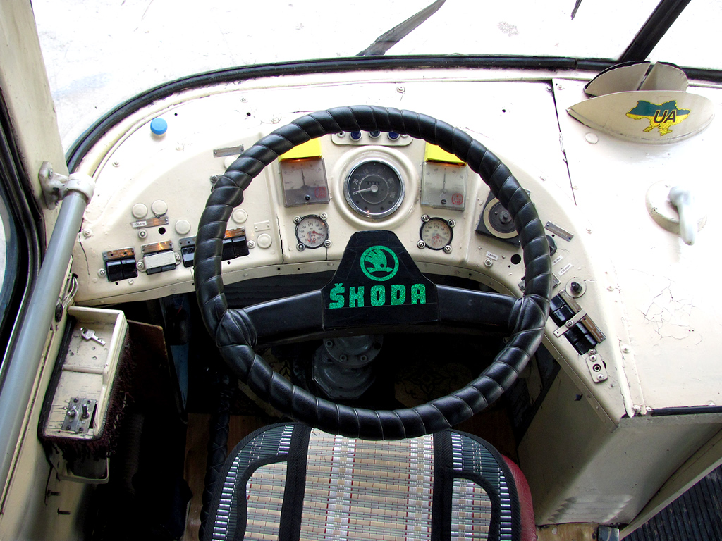 Крымский троллейбус, Škoda 9TrH27 № 3708