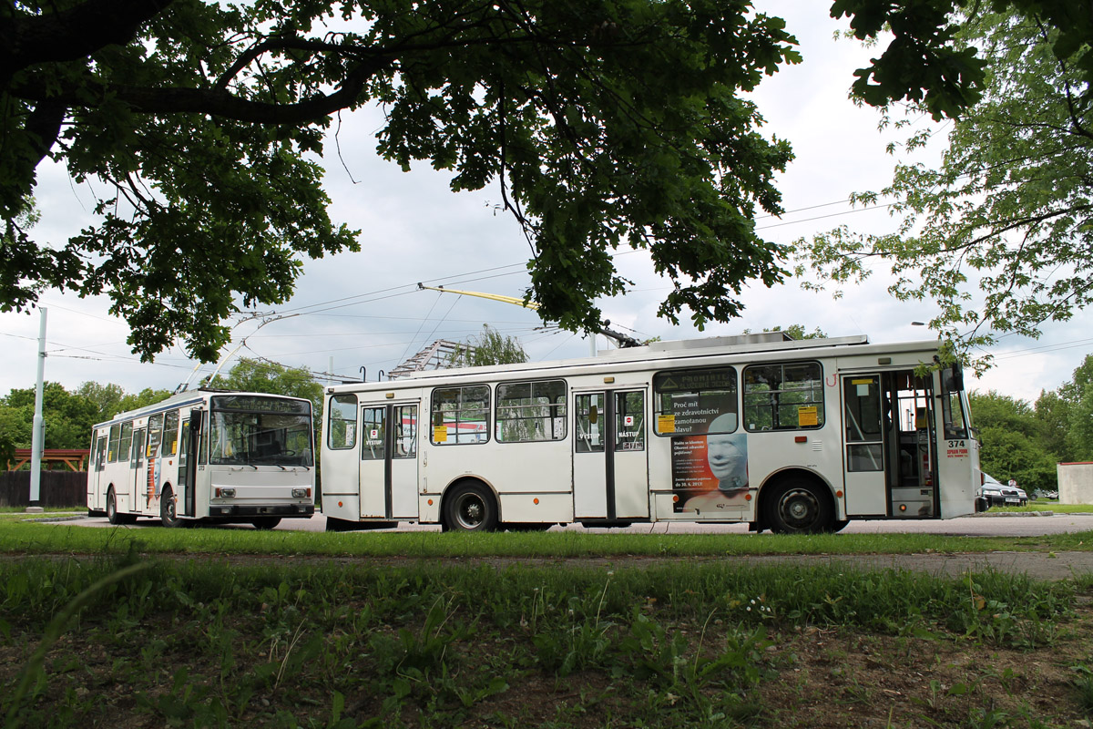 Pardubice, Škoda 14Tr17/6M # 374; Pardubice, Škoda 14Tr17/6M # 373