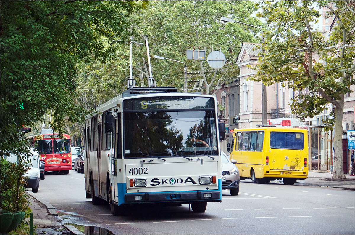 Одесса, Škoda 14Tr17/6M № 4002