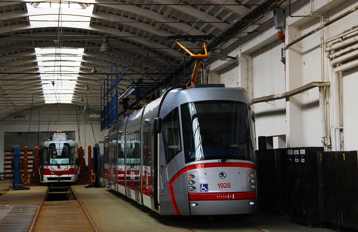 Brno, Škoda 13T Elektra № 1928