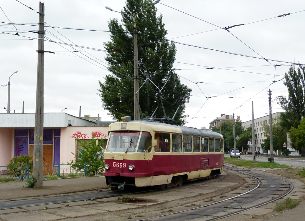 Kiev, Tatra T3SU N°. 5669