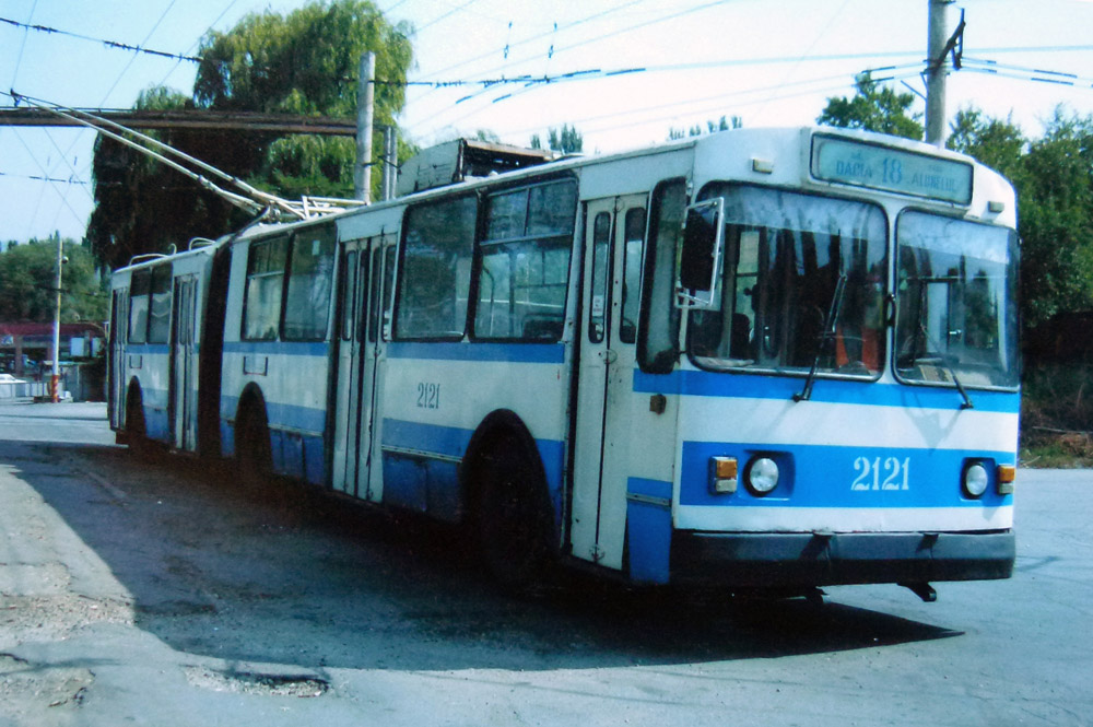 Кишинёв, ЗиУ-683В01 № 2121