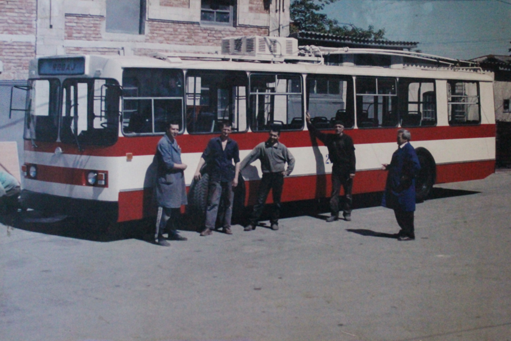 Кишинёв, ЗиУ-682Г [Г00] № 2104; Кишинёв — Исторические фотографии; Кишинёв — Машино-ремонтные мастерские