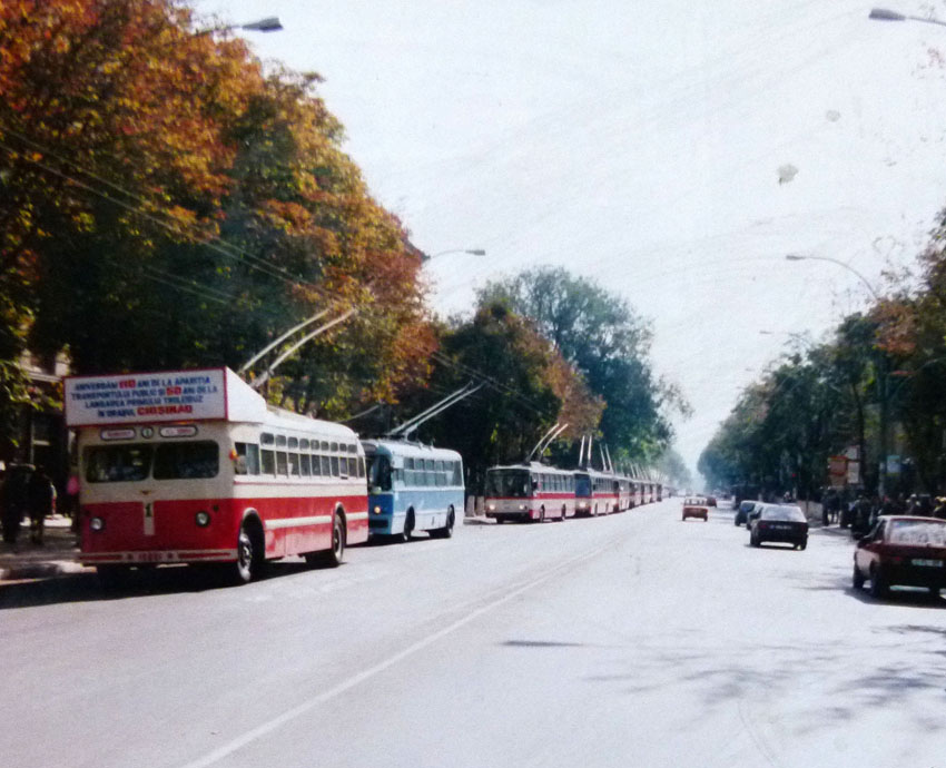 Кишинёв, МТБ-82Д № 01; Кишинёв, ЗиУ-5Д № 66