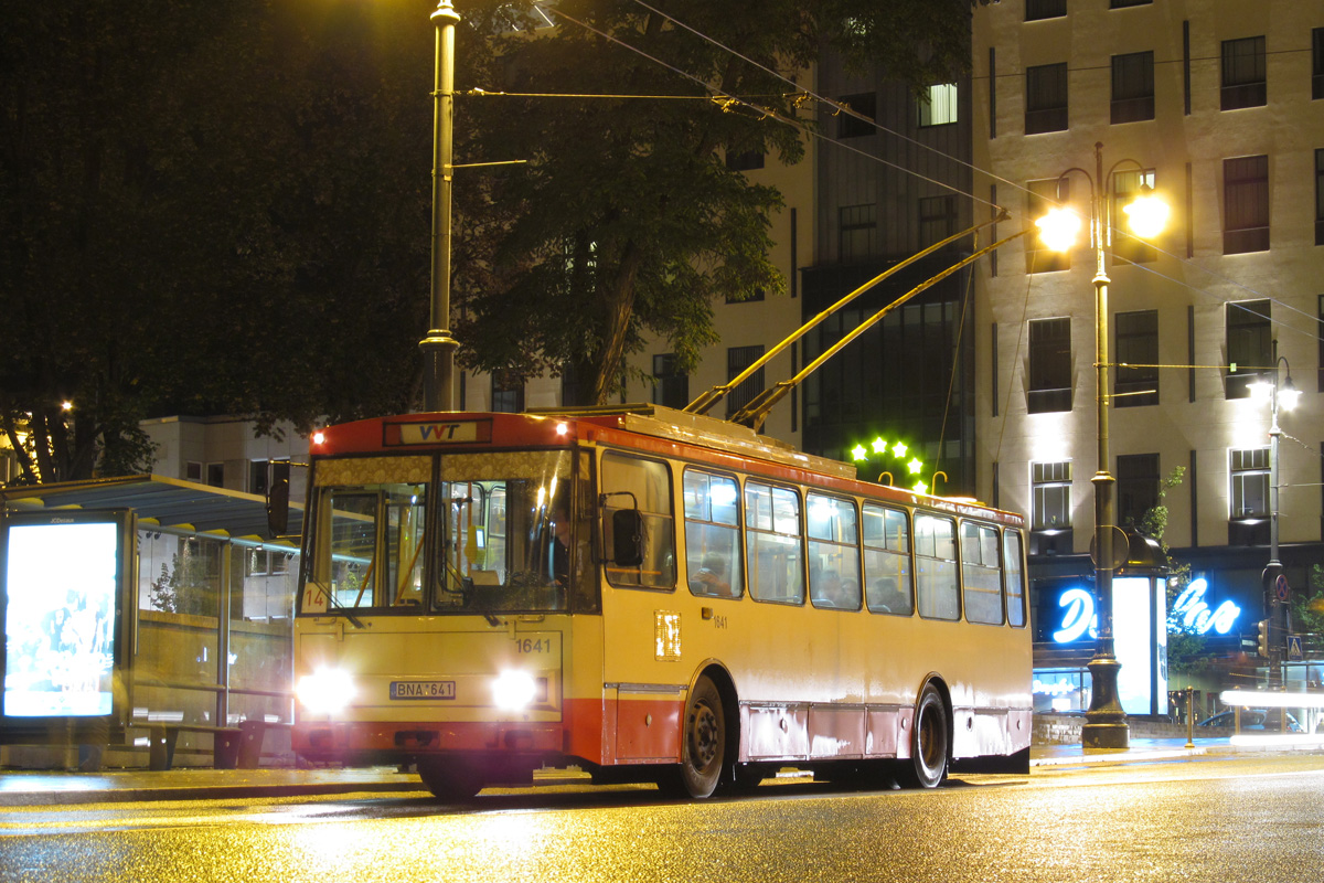 Вильнюс, Škoda 14Tr13/6 № 1641