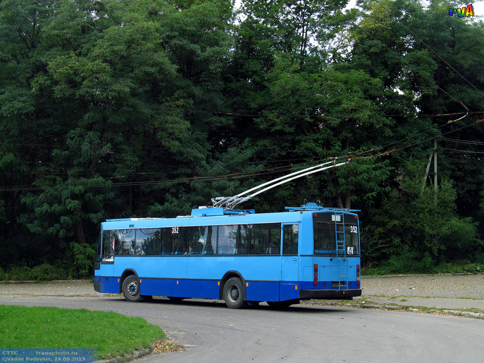 Чернівці, Den Oudsten B88 № 352; Чернівці — Кінцеві зупинки