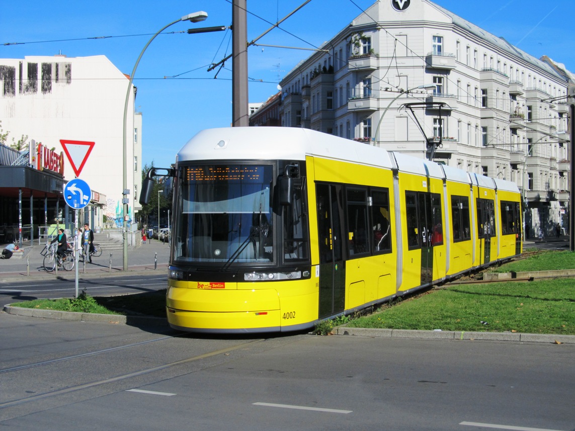 Berlin, Bombardier Flexity Berlin (GT6-08ZR/F6Z) N°. 4002