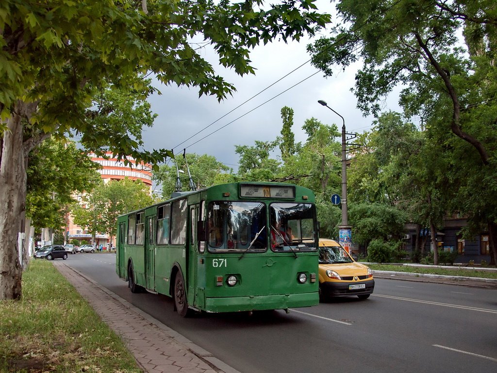Одесса, ЗиУ-682В-012 [В0А] № 671