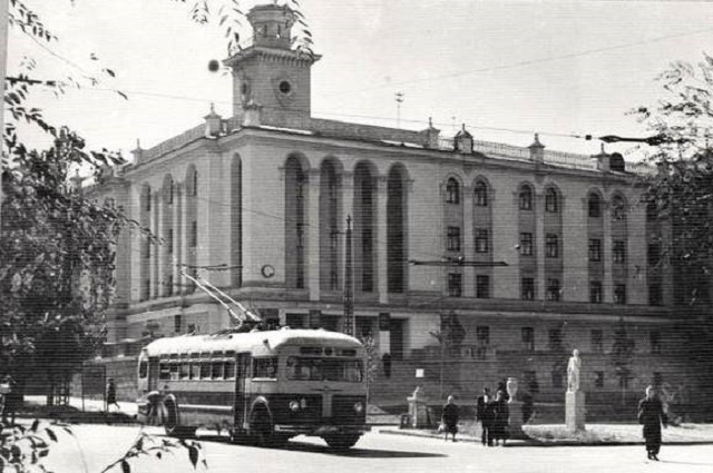 Алматы, МТБ-82Д № 9; Алматы — Старые фотографии
