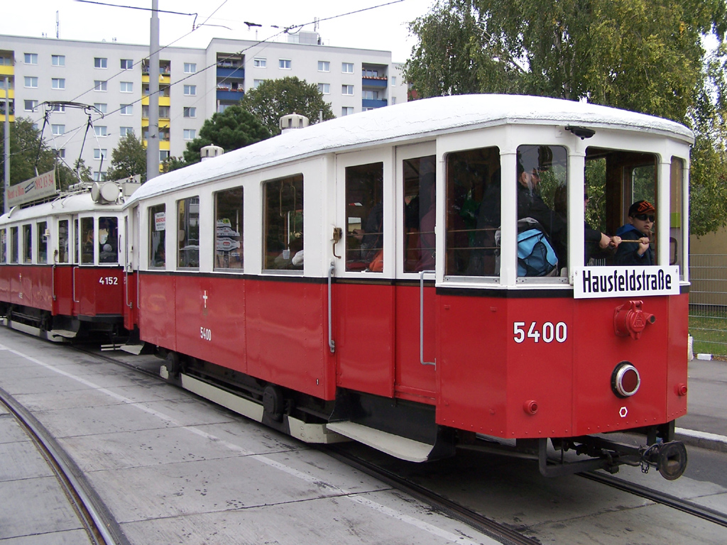 Vienna, Graz Type  m3 № 5400; Vienna — Opening of the new line 26 Kagraner Platz — Hausfeldstrasse