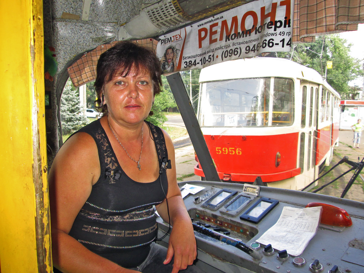 Electric transport employees