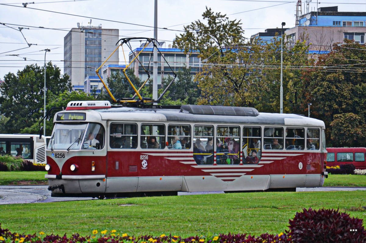 Прага, Tatra T3R.PLF № 8256