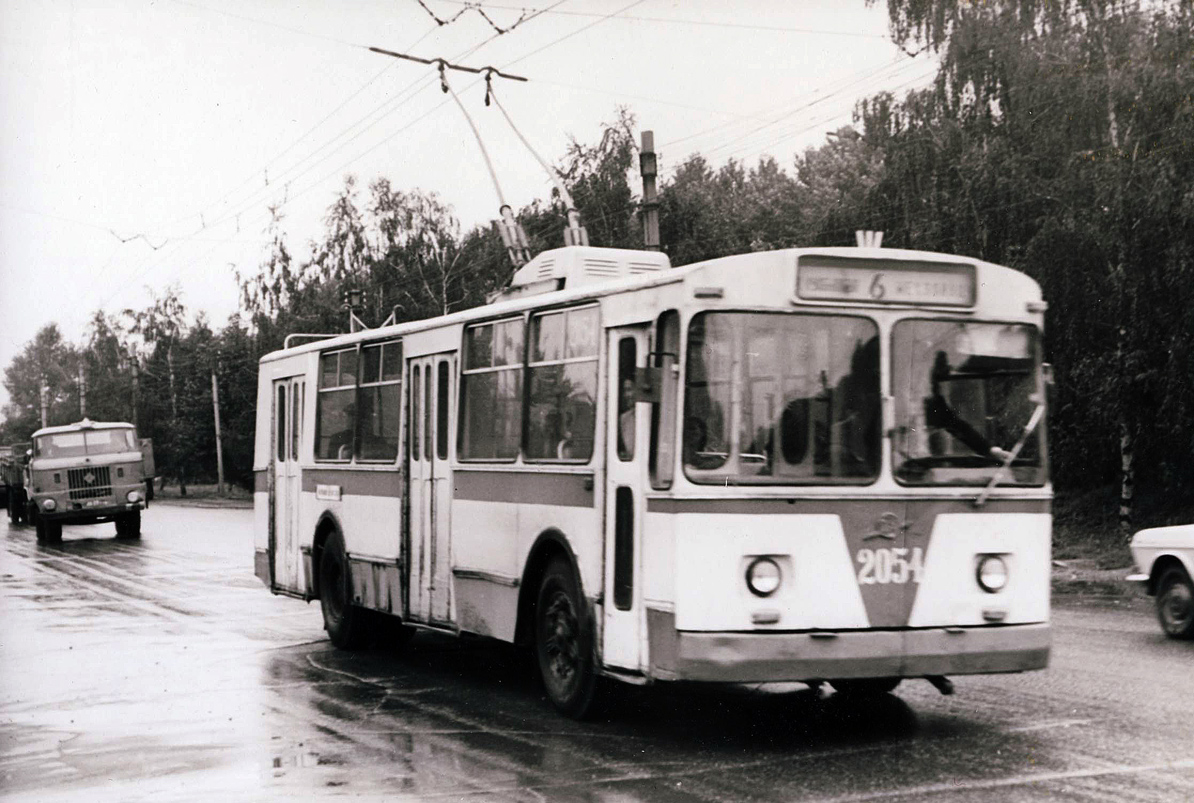 Kazany, ZiU-682V — 2054