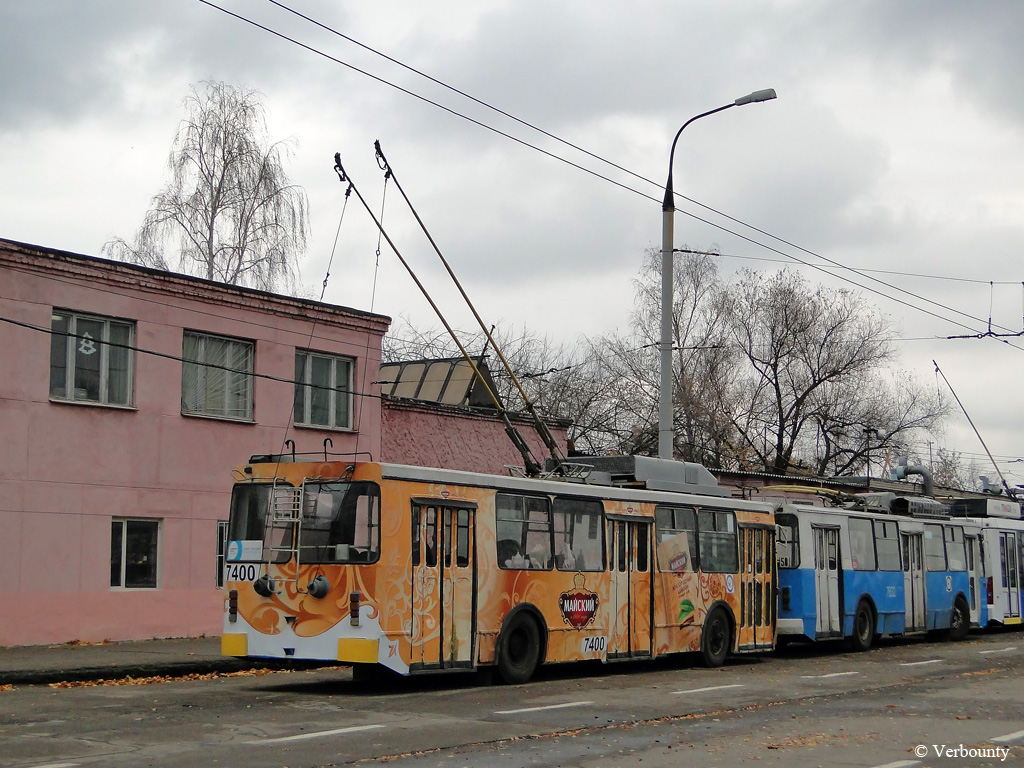 Москва, ЗиУ-682ГМ1 (с широкой передней дверью) № 7400