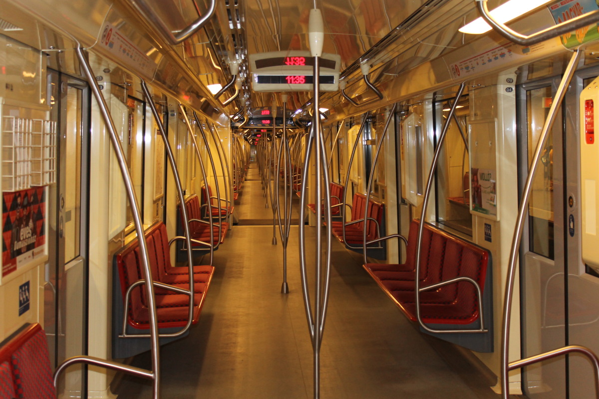 Будапешт, Alstom Metropolis AM5-M2 № 464