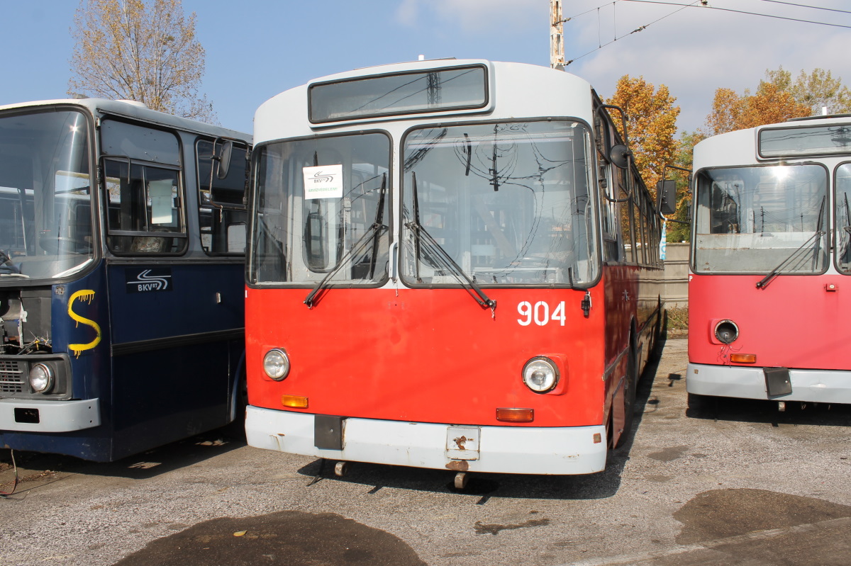 Будапешт, ЗиУ-682УВ № 904; Будапешт — Троллейбусный парк