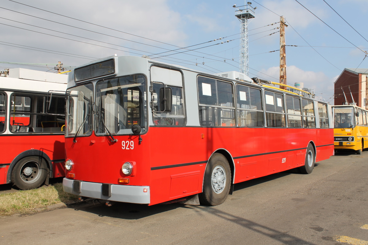 Будапешт, ЗиУ-682УВ № 929; Будапешт — Троллейбусный парк
