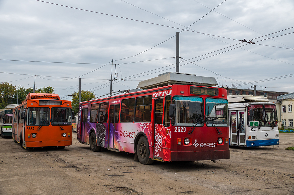 Нижний Новгород, МТрЗ-6223-0000010 № 2634; Нижний Новгород, ЗиУ-682 КР Иваново № 2629 Нижний Новгород, МТрЗ-6223-0000010 № 2634; Нижний Новгород, ЗиУ-682 КР Иваново № 2629