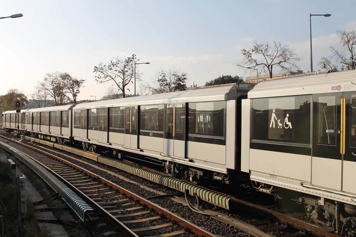 Будапешт, Alstom Metropolis AM5-M2 № 457