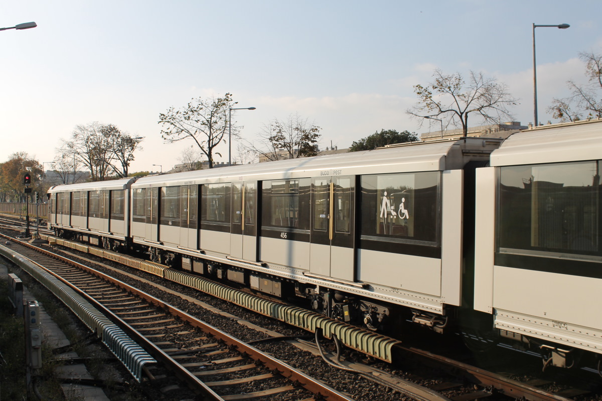 Будапешт, Alstom Metropolis AM5-M2 № 456