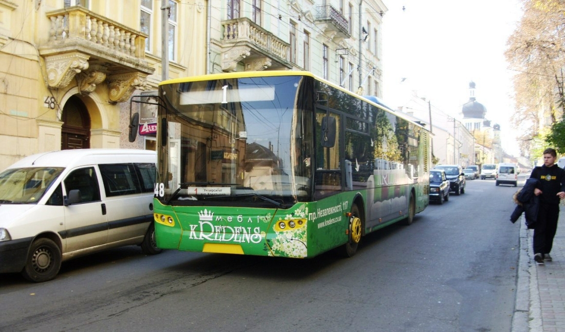 ჩერნივცი, LAZ E183D1 № 348