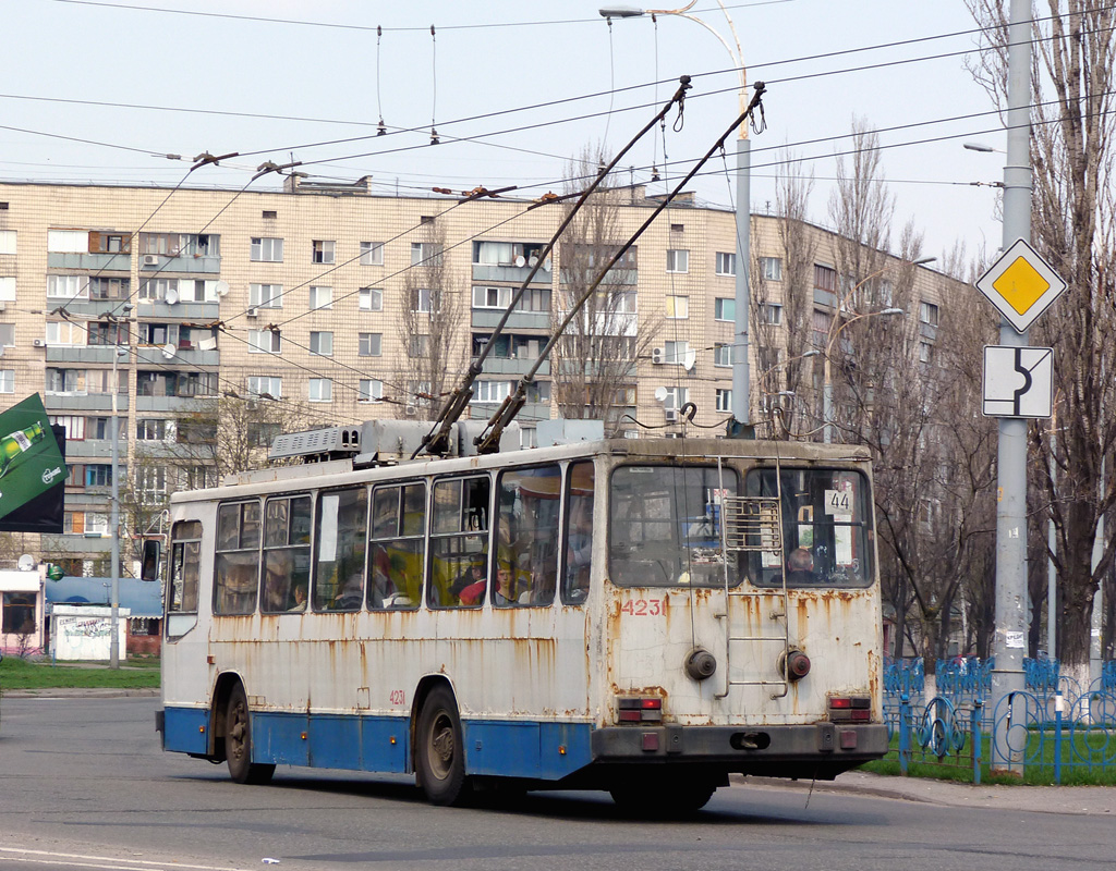 Киев, ЮМЗ Т2 № 4231