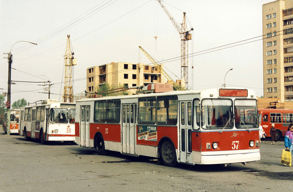 Тюмень, ЗиУ-682В [В00] № 39; Тюмень, ЗиУ-682В [В00] № 57