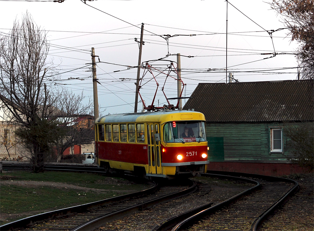 Volgograd, Tatra T3SU (2-door) Br. 2571