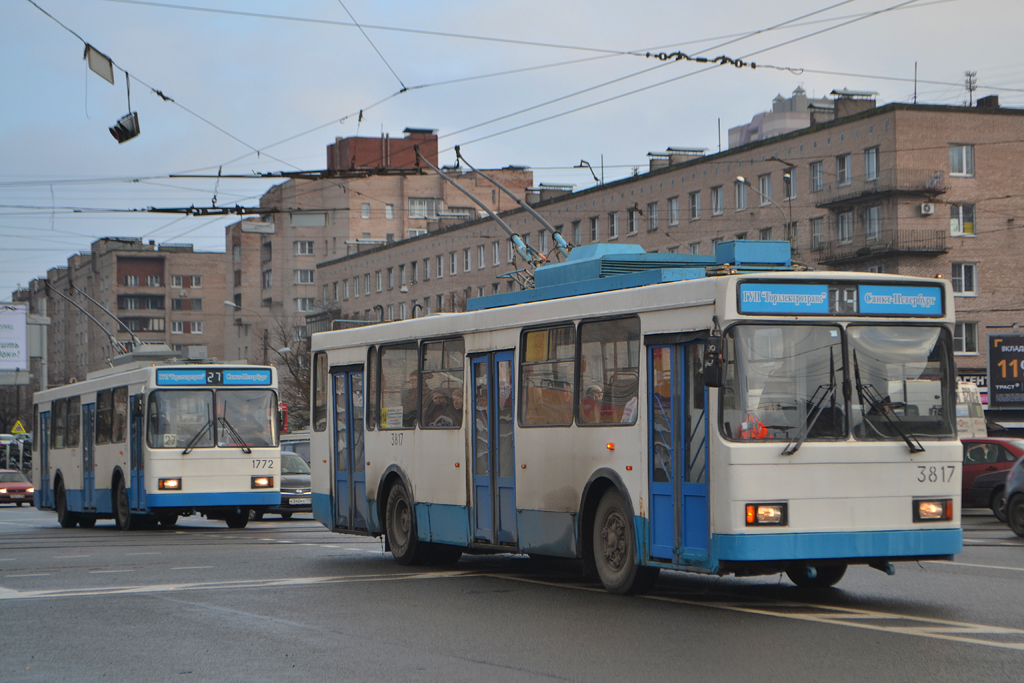 Санкт-Петербург, ВМЗ-5298.00 (ВМЗ-375) № 3817; Санкт-Петербург, ВМЗ-5298.00 (ВМЗ-375) № 1772