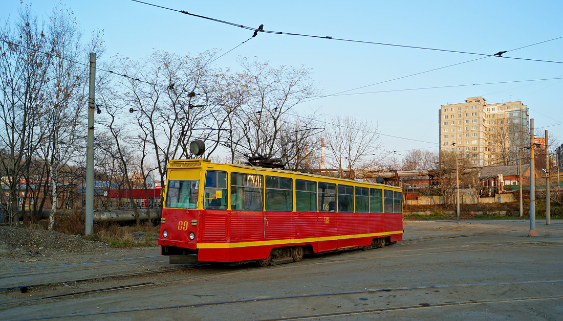 Владивосток, 71-605А № 09; Владивосток — Подразделение службы пути