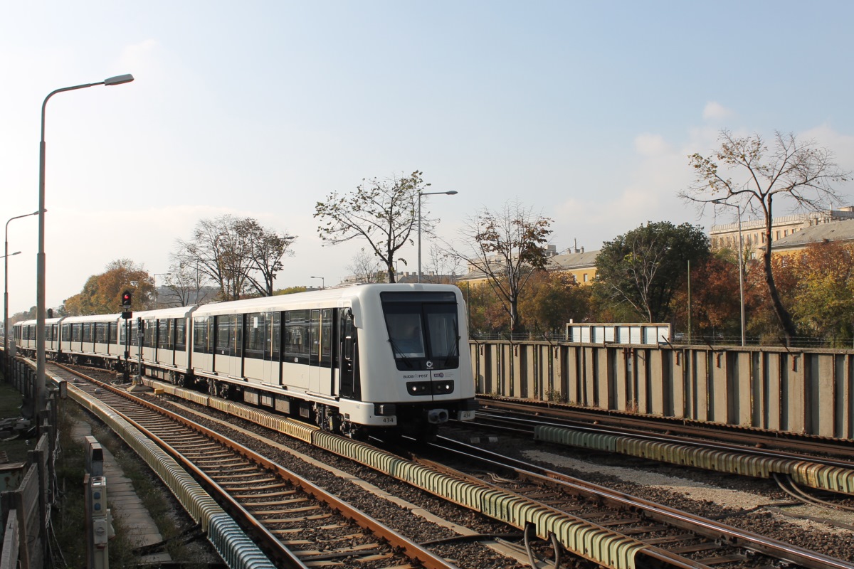 Будапешт, Alstom Metropolis AM5-M2 № 434
