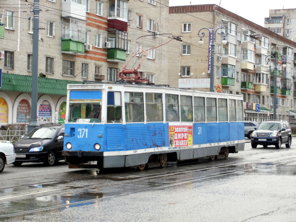 Хабаровск, 71-605 (КТМ-5М3) № 371