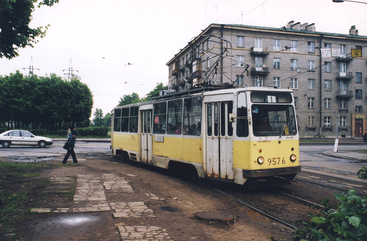 Санкт-Петербург, ЛМ-68М № 9576