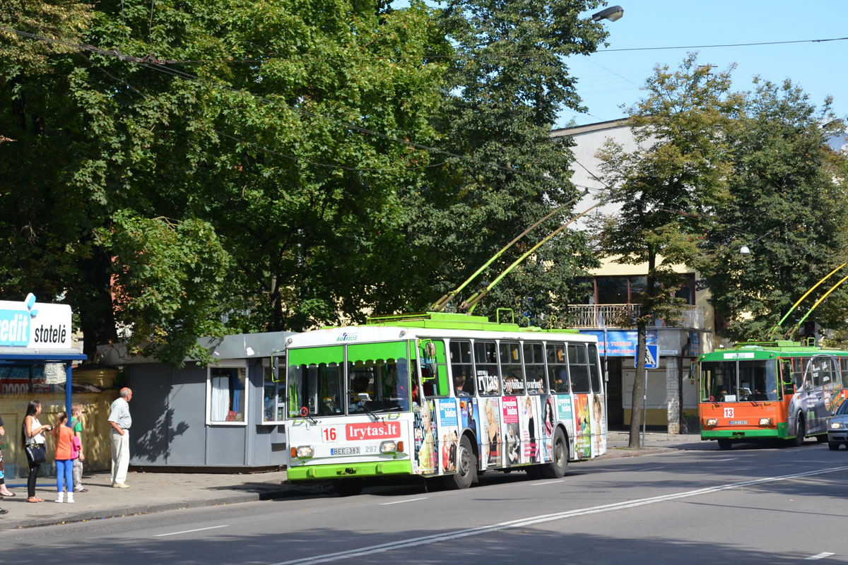 Каунас, Škoda 14Tr02/6 № 297