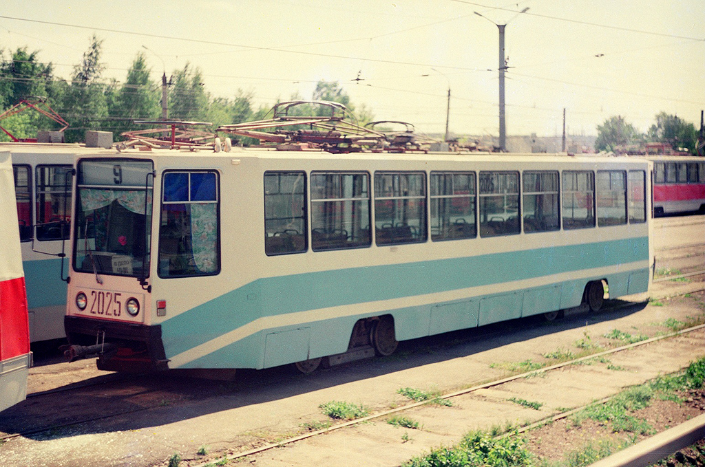 Челябинск, 71-608К № 2025