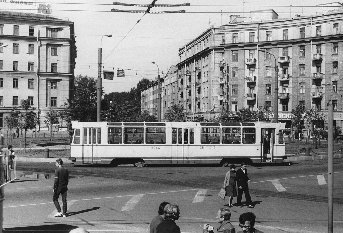 Санкт-Петербург, ЛМ-68 № 9244
