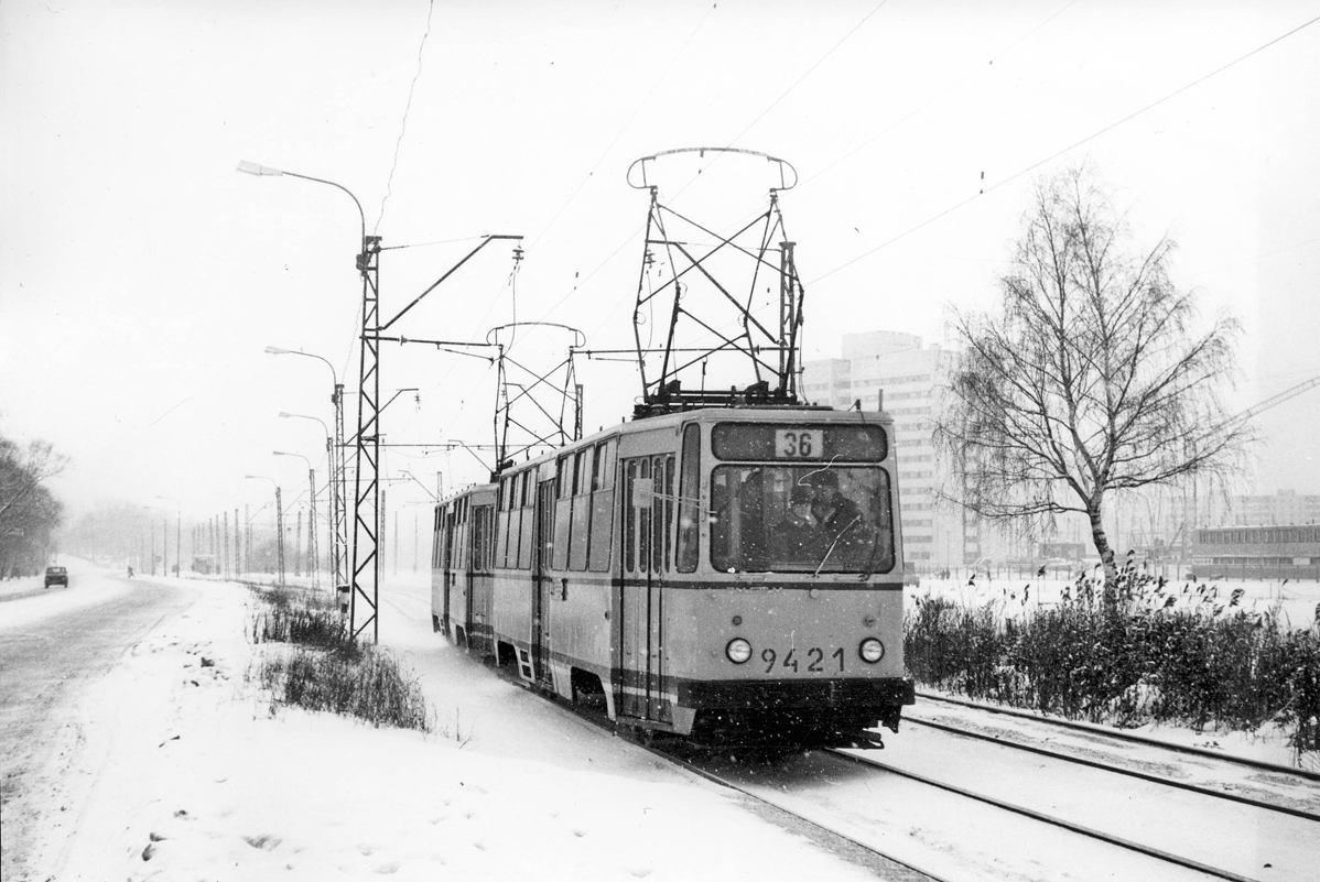 Санкт-Петербург, ЛМ-68М № 9421