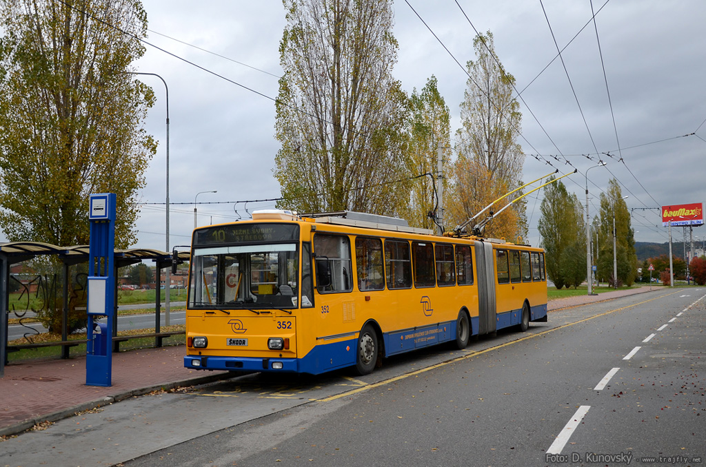 Злин, Škoda 15Tr13/6M № 352