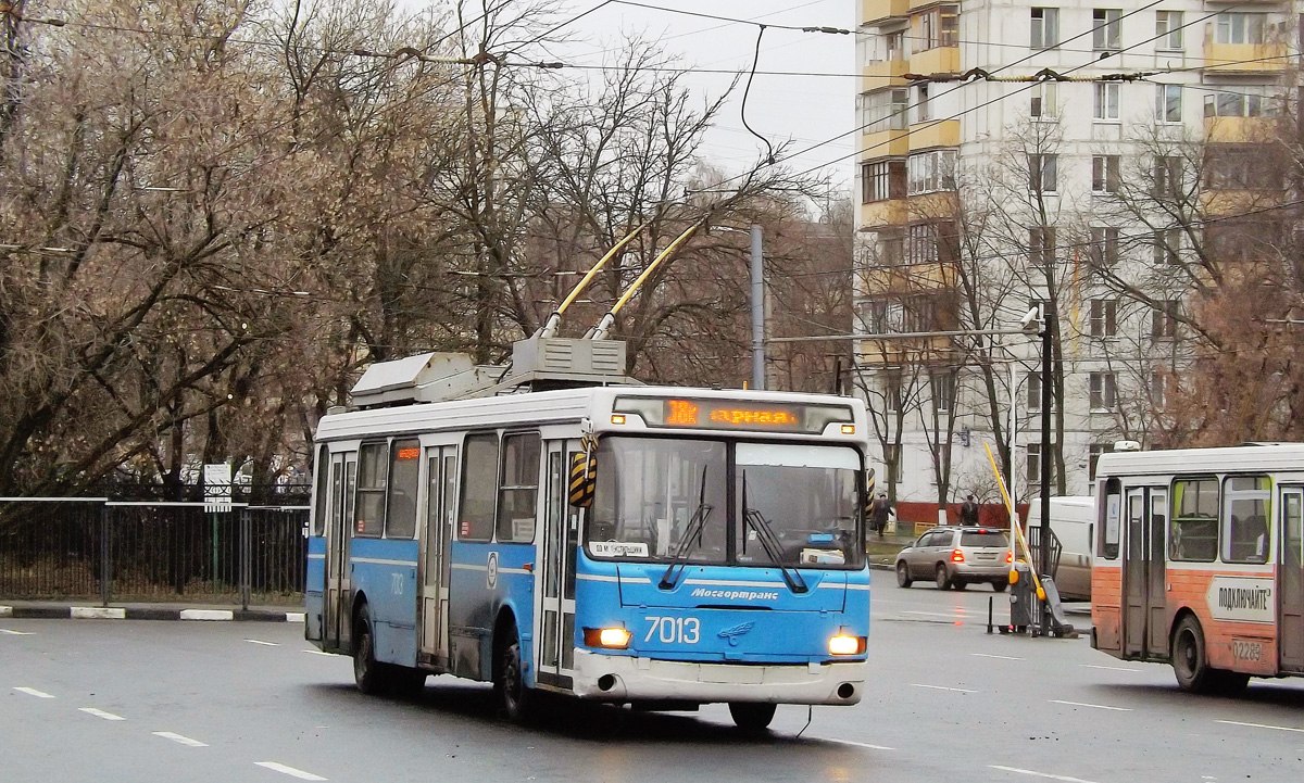 Москва, МТрЗ-5279-0000010 № 7013 Москва, МТрЗ-5279-0000010 № 7013