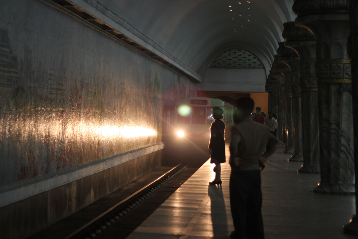 Пхеньян, BVG D № 764; Пхеньян — Линия 1 — станция Ёнгван (Процветание)
