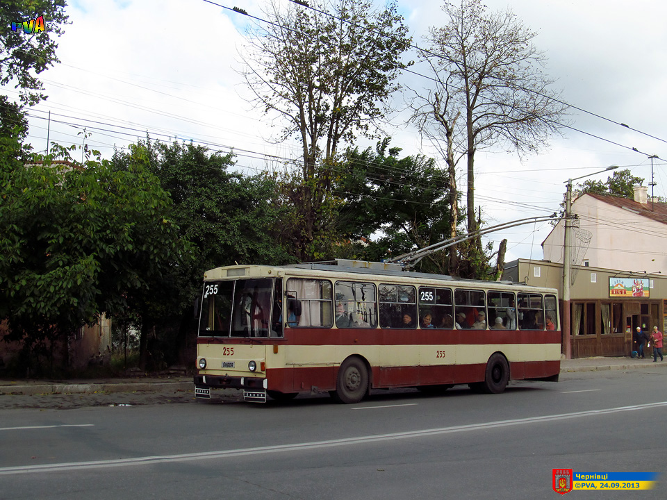 Черновцы, Škoda 14Tr02 № 255