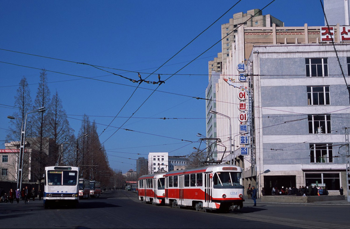 Pyongyang, Chollima 971 Br. 836; Pyongyang, Tatra T4D Br. 1204; Pyongyang — Historical photos — Tramway and Trolleybus (1991+)