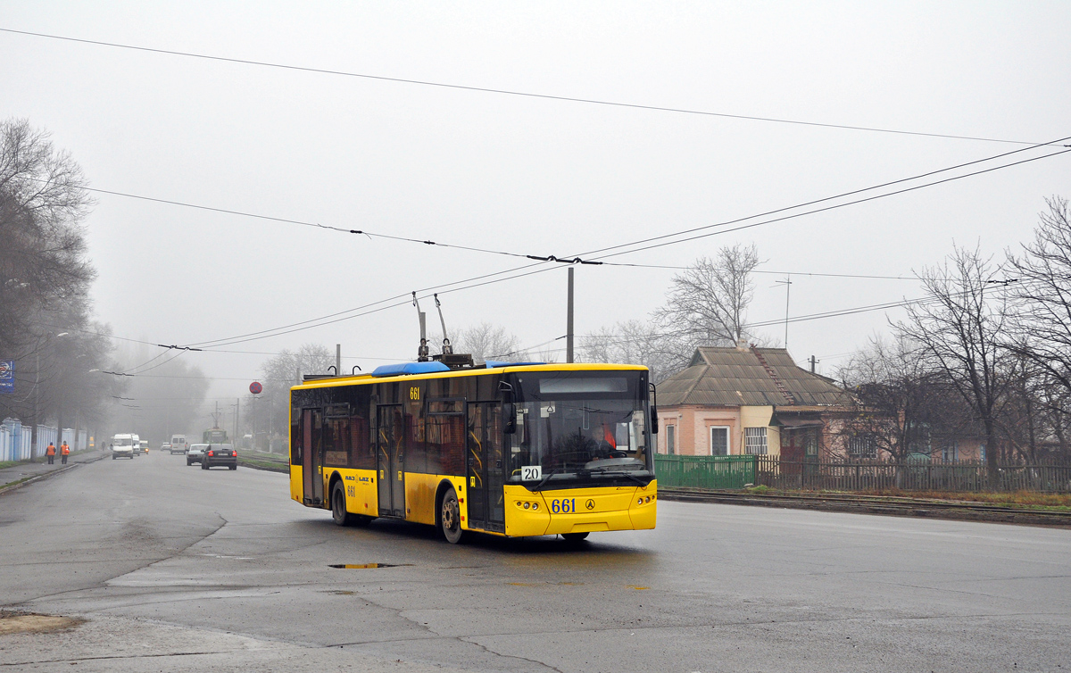 Krzywy Róg, LAZ E183D1 Nr 661
